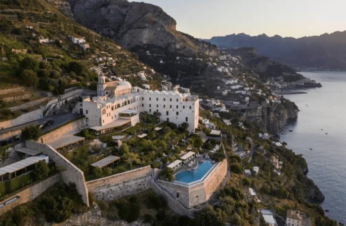 Seaside Boutique Hotel In Amalfi Coast With Sea View