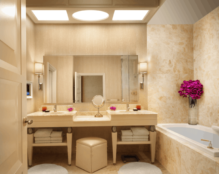 Hotel With Private Jacuzzi In Room In Las Vegas Strip