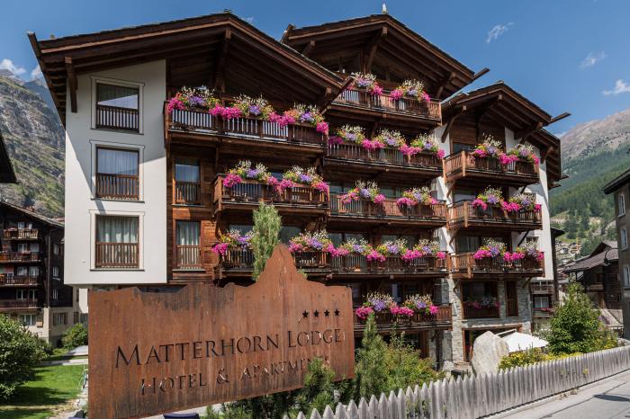 Ski Lodge Hotel In Zermatt With Matterhorn View