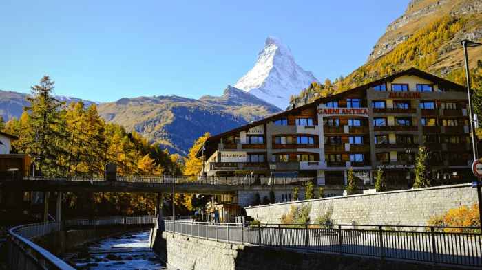 Ski Lodge Hotel In Zermatt With Matterhorn View