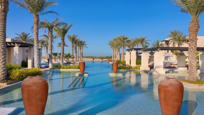Luxury Desert Resort In Abu Dhabi With Private Villa